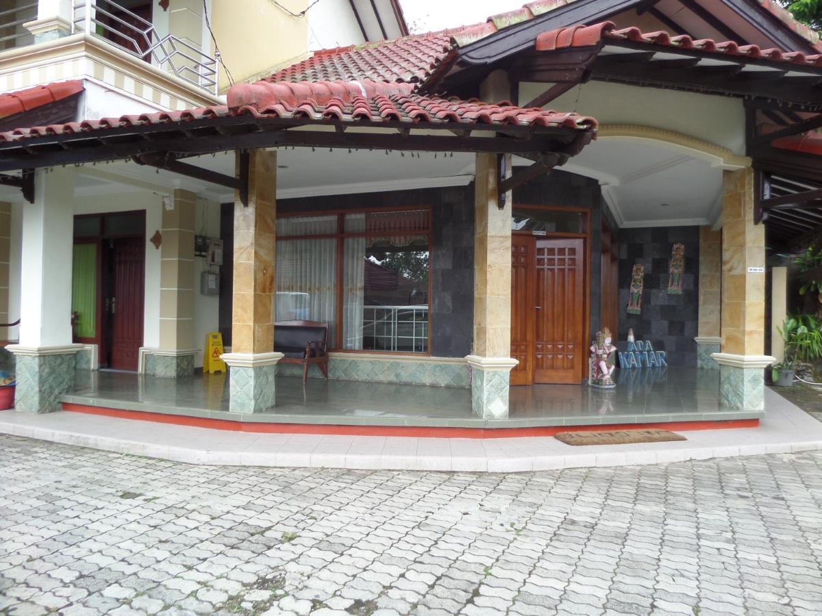 Sukapura Permai Hotel Lambangkuning Exterior photo