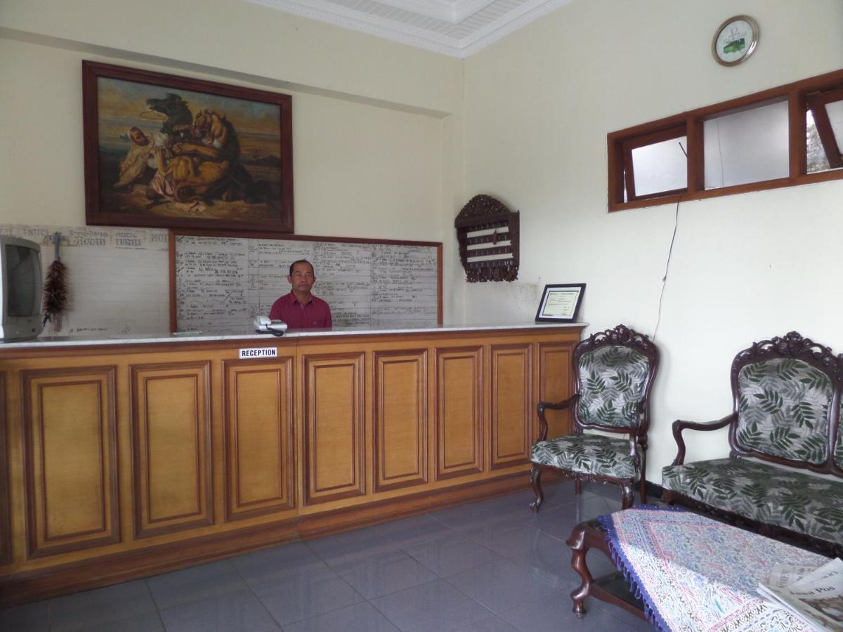 Sukapura Permai Hotel Lambangkuning Exterior photo